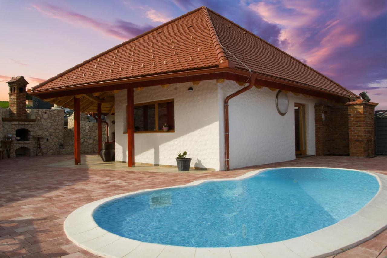 Secret Wellness Apartment Bodonci ภายนอก รูปภาพ